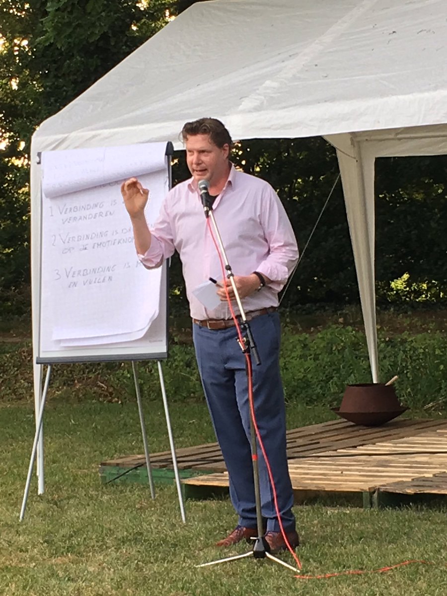 Marco Manders spreekt over verbinden en netwerken