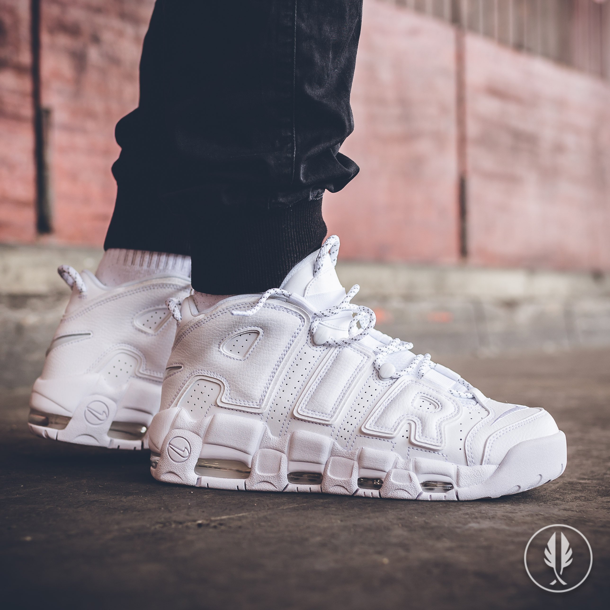 Nike air max cheap uptempo '96 triple white