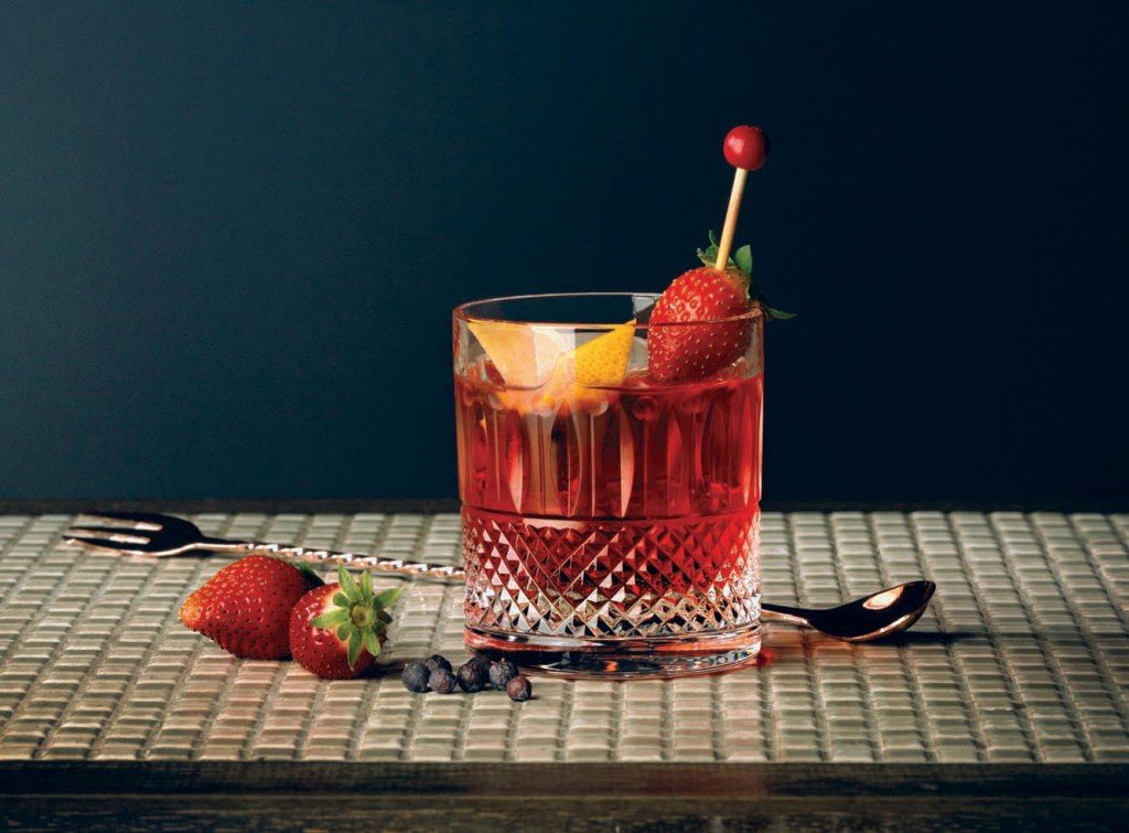 The Negroni gets summery with <a href="/mixtressnyc/">Julie Reiner</a>'s mix of  strawberry-infused Campari and <a href="/cinzanoofficial/">Cinzano</a>. bit.ly/2se3AKp #NegroniWeek