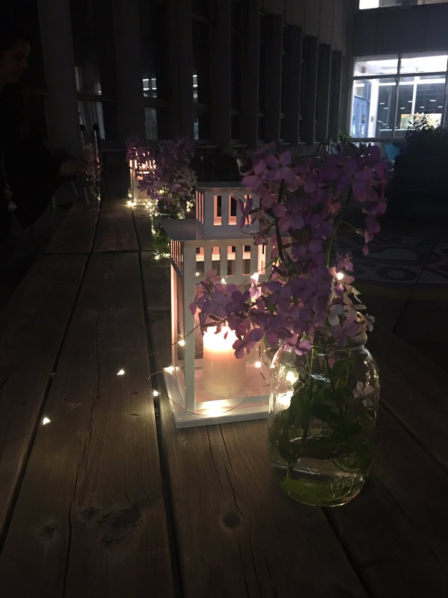 BeckieDileo's tweet photo. Student talent shining bright 💫🌟✨- thx for joining in the festivities @ausmalik @ReverbDanceCrew @Classic_Roots - what a p'ARTY 💚🌳🐝🐞 https://t.co/qXv3KI8Ayv