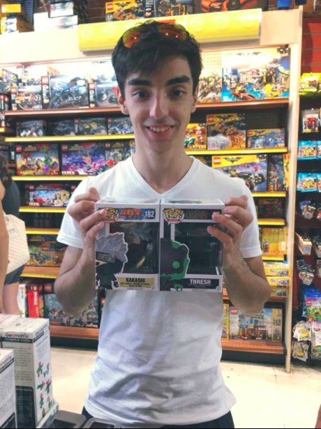 PuzzleZoo's tweet photo. Our #PopHunters are doing great! Thresh from League of Legends has been found by @fabrizioneubeqn 👍🏼 👍🏼  Keep Going!! https://t.co/mkQq04LGeH