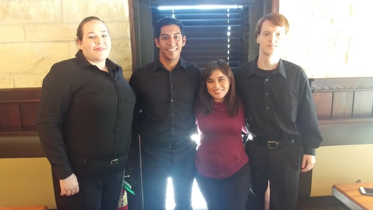 IsidroEscalante's tweet photo. Welcom Shelby, Jacob, Yazym, &amp; Pace to the Cheddar's family! #onecheddars https://t.co/AjERgLTsd9
