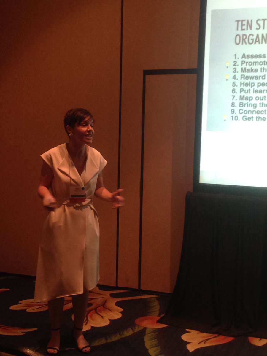 1eannaBlevins's tweet photo. At @VirginiaNetwork #VANetconference where @alexisiehrhardt @AverettU1859 @engageaverett shares on employee recruitment and engagement https://t.co/GRsNlnr6UC