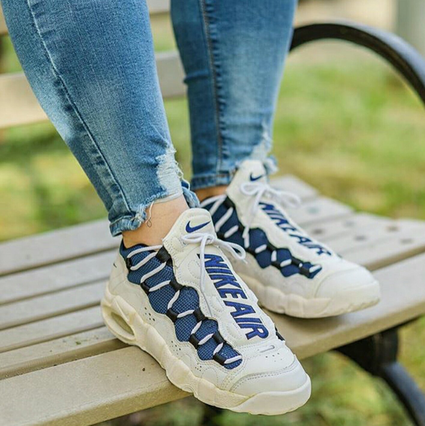 Nike air clearance money on foot