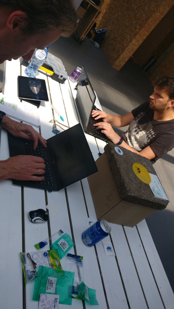 henrydoornekamp's tweet photo. Result #Hackathon Harderwijk, onze smart connected stoeptegel die middels sensoren onkruid monitoring op afstand geeft. #cleancity #hackioth https://t.co/wVlcCZyEO3