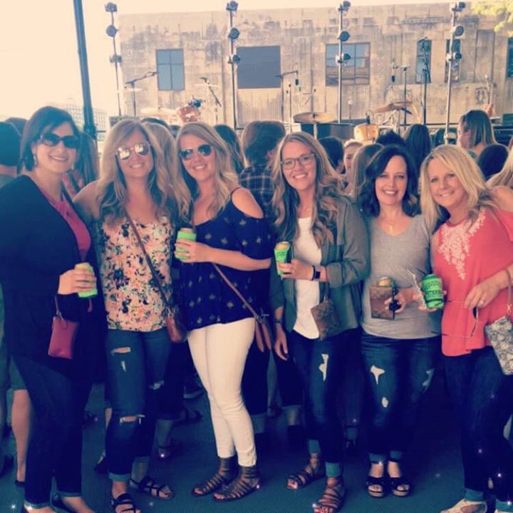 HStevens_7's tweet photo. Thanks for a fantastic show last night @GavinDeGraw 🙌🏻 #nightfallontheriver #DSM https://t.co/Kgw34WLAF0