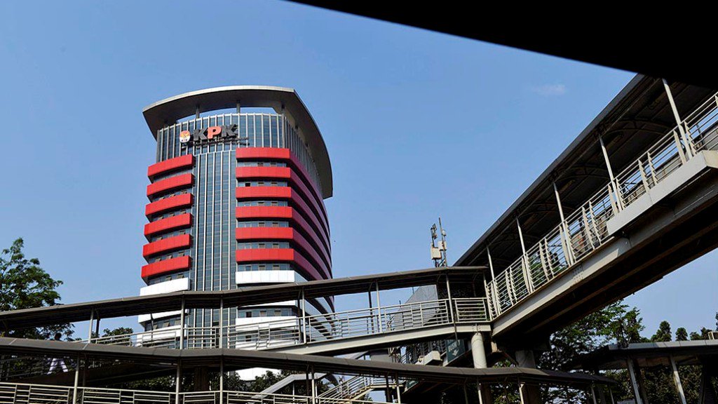 Bidik Amien Rais, KPK Tak Punya Nyali Dakwa Korporasi dlvr.it/PJGXML