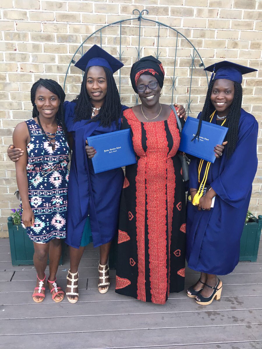 EduMustContinue's tweet photo. Congratulations girls on graduating! #BringBackOurGirls #educationmustcont https://t.co/UJnMWUuNV3