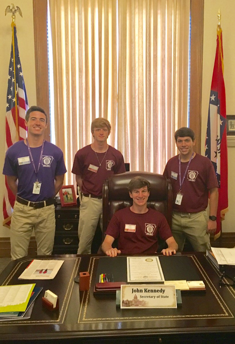 ARSecofState's tweet photo. Secretary of State for the Day John David Kennedy & his staff Luke Long, Griffin Smith, & Evan Walls. #ARBS2017 https://t.co/6w7EuxpwQH