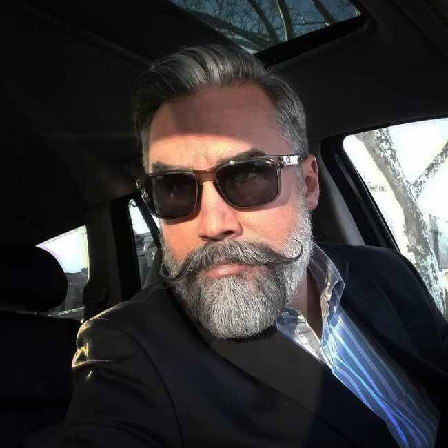 ENVYBEARDS tweet media