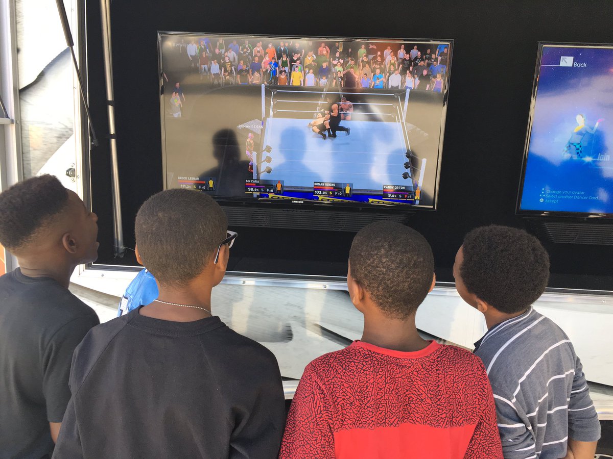 eaepanthers's tweet photo. Ss had a great time on the #VideoGameBus for the #PBiS celebration! @ABSSWeb @participate @mzchristian00 https://t.co/OCDR6v7jcT