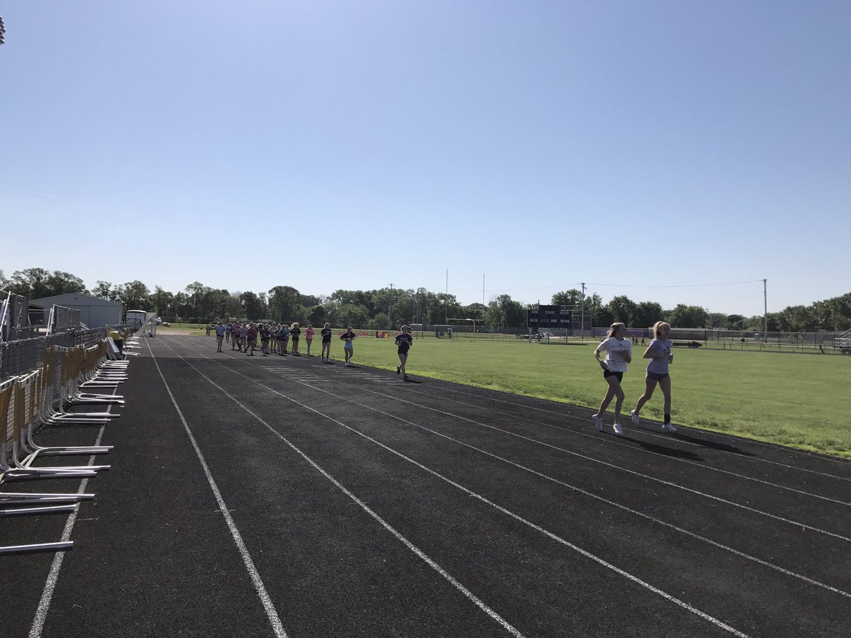 HononegahCheer's tweet photo. First run of the season in the books. 🏃🏼‍♀️💪🏼 #strongminds #strongbodies #HonoVC #HonoJVC https://t.co/RDkbiXDli1
