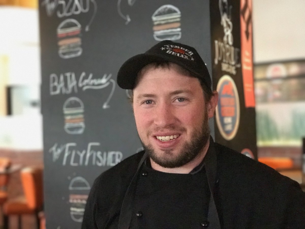 5280BurgerBar's tweet image. Our Exec Chef Derek Baril shares his tips on grilling the perfect burger with @DenverLifeMag denverlifemagazine.com/2017/05/5280-b…
#burgertips #bestburger