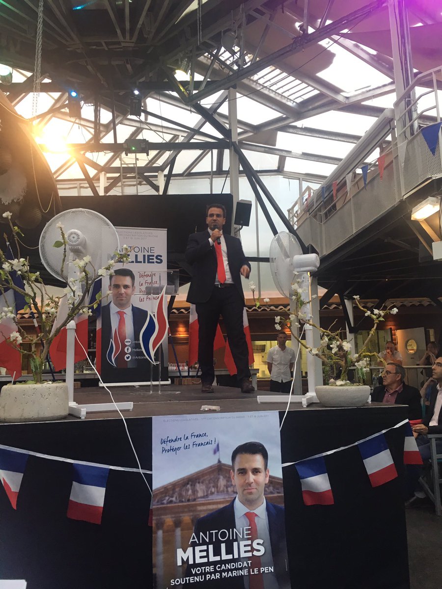 BrunoDesies's tweet photo. Je suis présent à la réunion publique de @AntoineMellies en présence de @Marion_M_Le_Pen. #Législatives2017 https://t.co/o6xRBjBG1j
