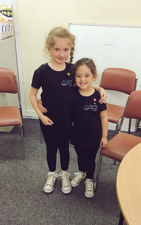 ElDanceStudios's tweet photo. Two of my lovely students modelling our new t-shirts #eldancestudios #danceschool #danceteacher #dance #dancers 💜 https://t.co/YANngdYRP7