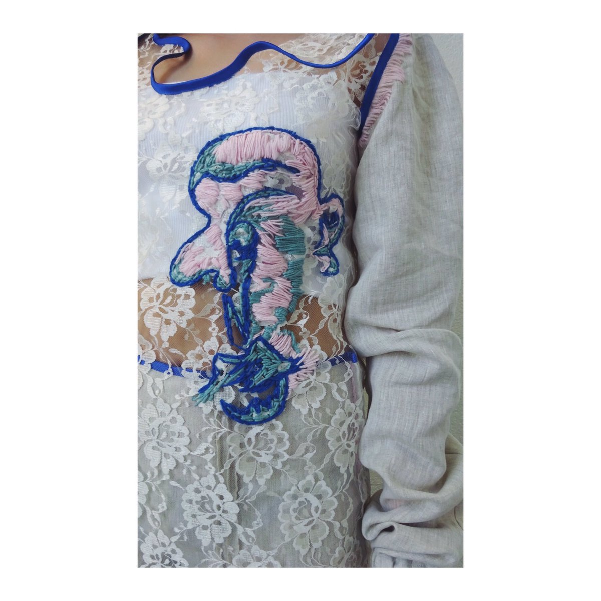 SchenkerMarie's tweet photo. Diplôme 2017  Modèle: Louane Gachet #broderie #pastel #lin #dentelle #courbe #bleu #ronde #diplome #fashionstudent #eracom #visage #beauty https://t.co/Uasddi995q