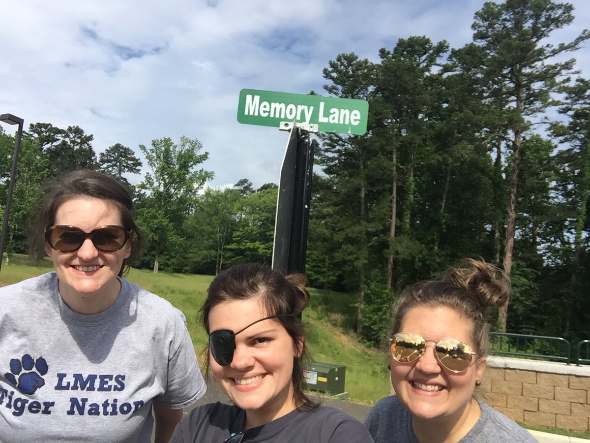 gobaby25's tweet photo. #memorylane #CHIPS2017 @suptking @AnnicePaule @SarahSomething7 https://t.co/iewrHZzUae