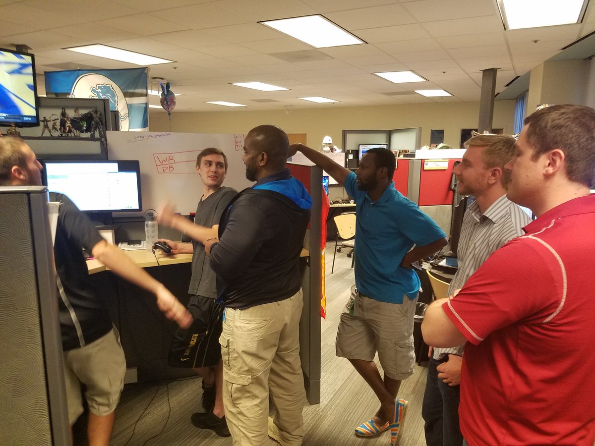 Rex_Dickson_'s tweet photo. The WR/DB one on one battles drawing a crowd on the dev team floor. #Madden18 https://t.co/nbb8arBlIV