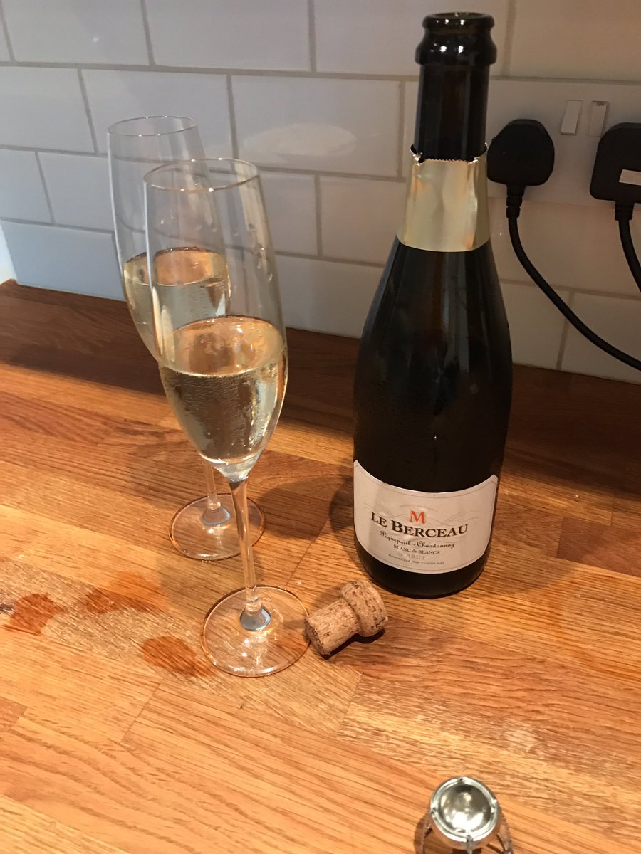 JamesStarkey303's tweet photo. @majesticwine opened this for a Friday drink and it was flat as a badger on the fast lane of the A1m 😭😭 https://t.co/WQCZy561rg