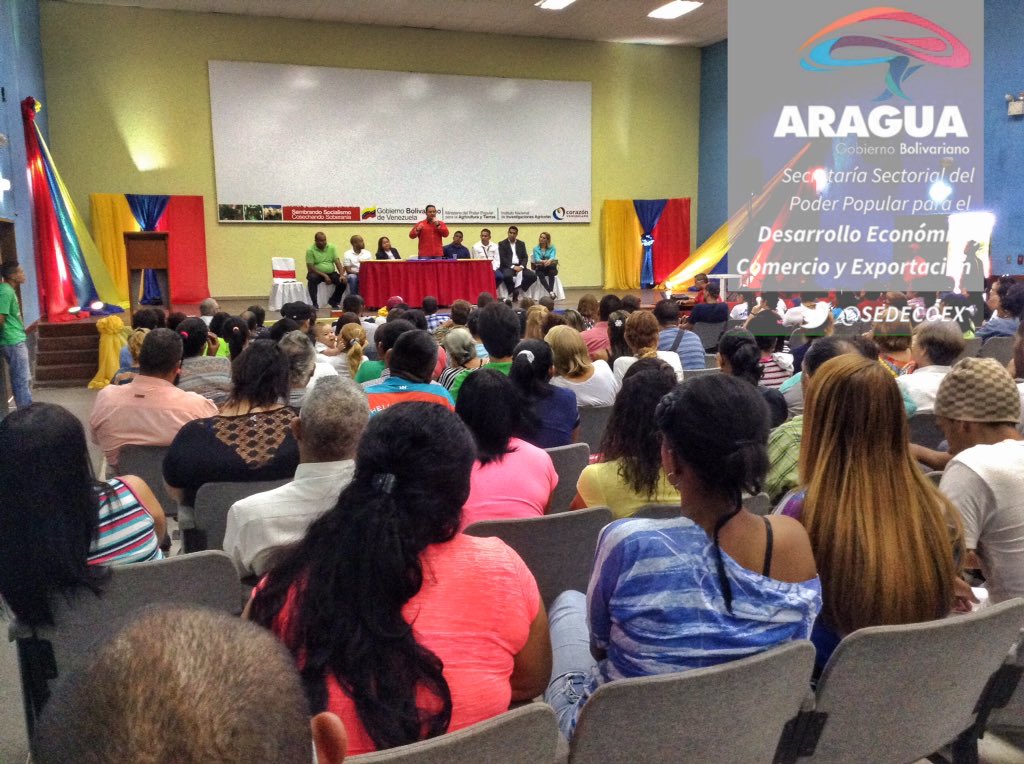 SDEPRO_Aragua's tweet photo. Sec. @LucasMorenoCrim "Ratifico la disposición de todos los entes de la @SEDECOEX para asegurar una económia local más robusta" @YsmelPSUV https://t.co/EnZuk3sooB