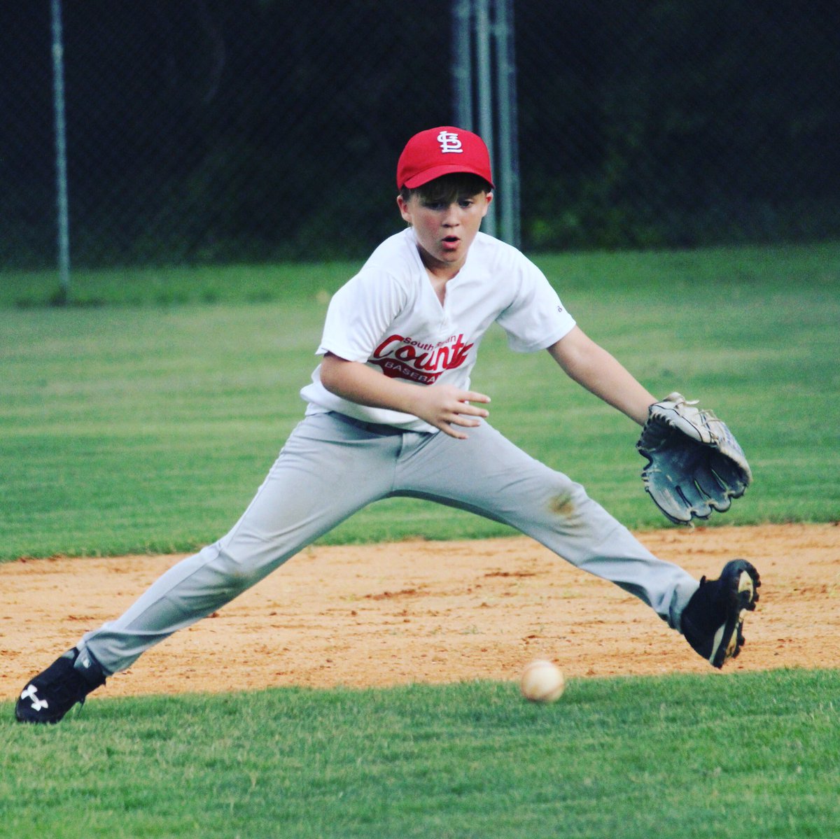 BobbyBatson06's tweet photo. Baseball! #BaseBall #boysofsummer #bobbybatson #3rdbase #u8 #Cardinals https://t.co/czyOUSYYco