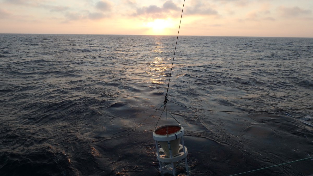 peacetimecruise's tweet photo. Sunset deployment of the drifting mooring by scientists and crew members! #FastAction #MerMEX @obsOOV @MIOceanologie @INSU_CNRS @Ifremer_en https://t.co/wYgqESveWy