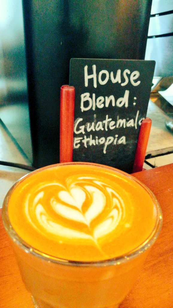itsjustreva's tweet photo. So little time, so much coffee.
#Singapore #singleorigin #arccoffee #maisonikkoku #guatamala #ethiopiancoffee #indonesiancoffee #coffee https://t.co/r6Mrcn0xMT