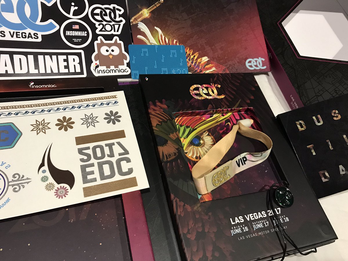 VictorRose_'s tweet photo. Whose going ?! Down to meet everyone ! #EDCLV2017 #EDC #PLUR #ComeRaveWithUs #EDCVIP https://t.co/p2mlu7vAPA