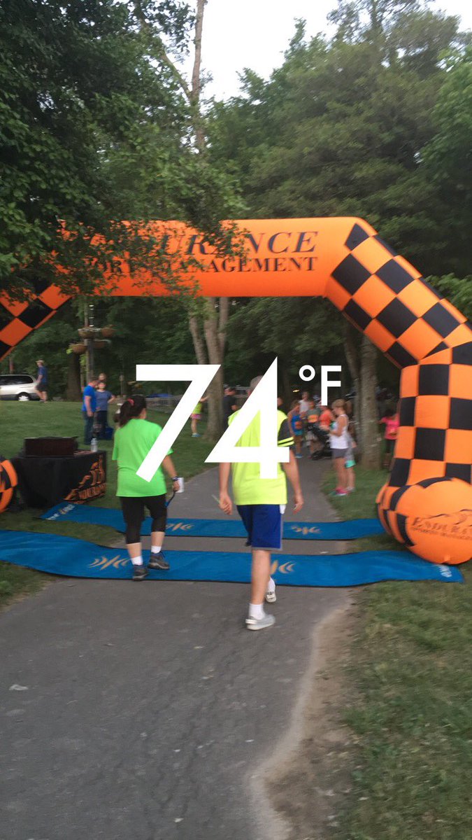 beckyluvsdogs's tweet image. 5k time! #getfitforacause