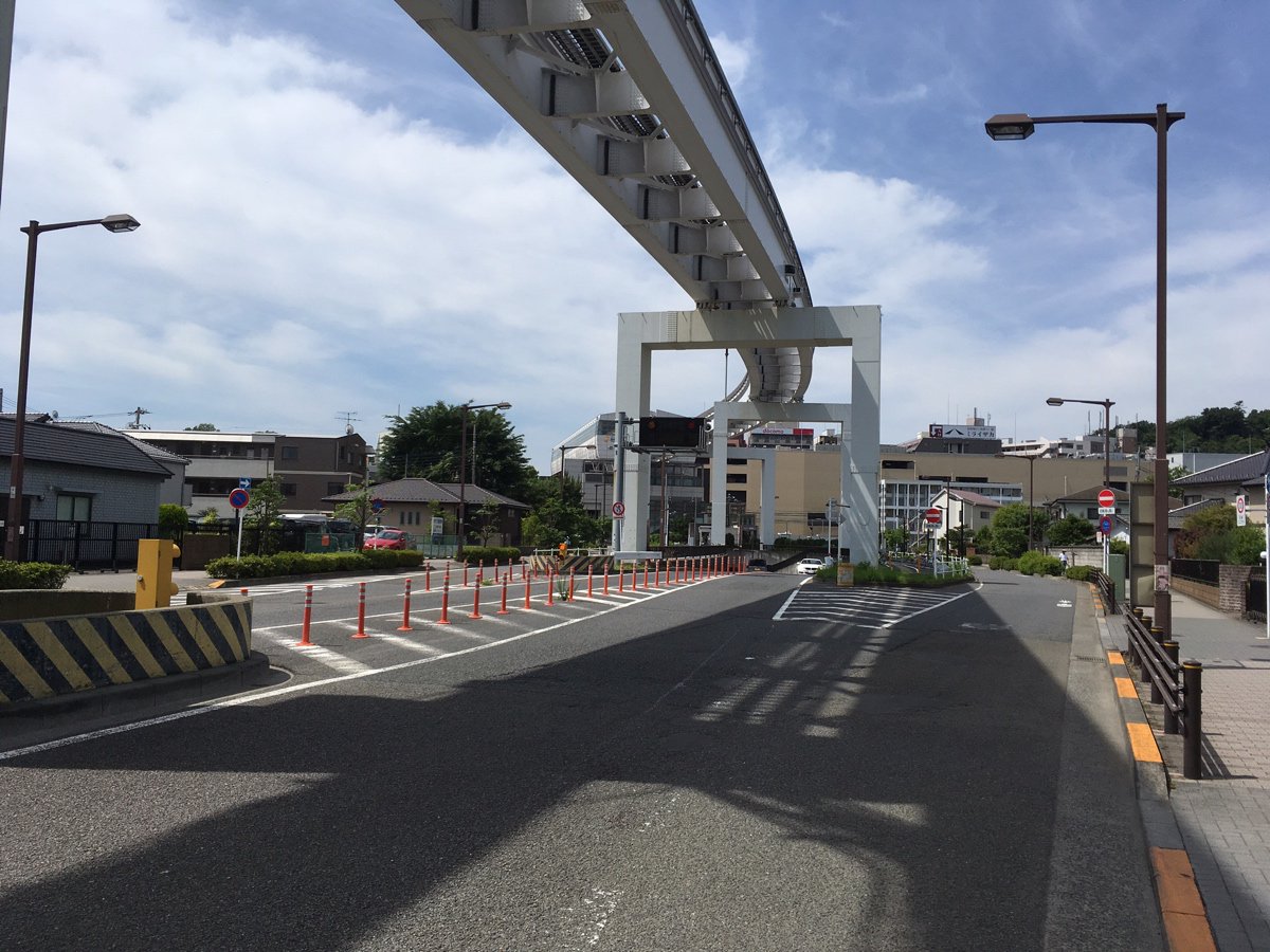らく On Twitter 高幡不動駅のアンダーパス自転車進入禁止の標識無くなった 以前はあった気がしたんだけど