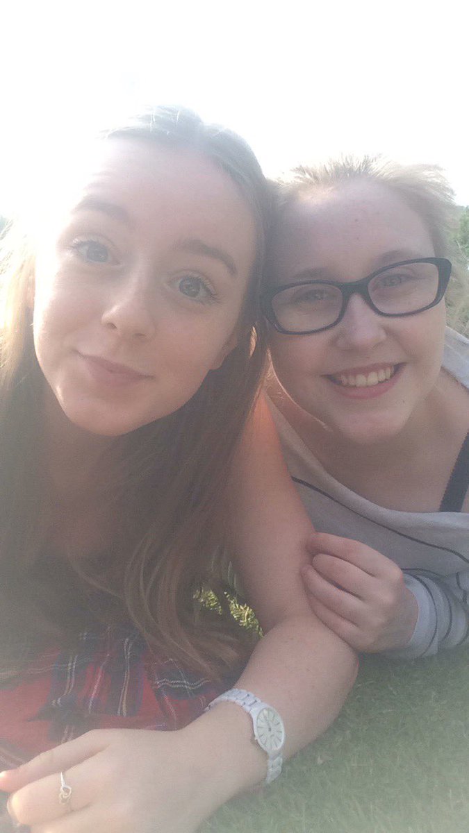 EmilyKHolden's tweet photo. Post-exam park-chilling selfie with my best BJ 😂👌🏻❤ @bethanyannreid #freedom #unilife #nomorerevision https://t.co/ZG8QYjo0VB