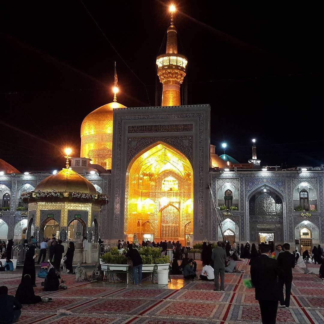 #الان
حرم الامام علي بن موسى الرضا [عليه السلام]
تقبل الله اعمالكم وطاعاتكم في هذا الشهر الفضيل 
#مشهد_المقدسة