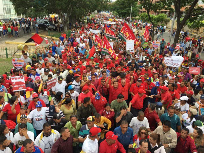 ConElMazoDando's tweet photo. Cabello: Constituyente podrá allanarle la inmunidad parlamentaria a diputados de la AN - https://t.co/xPfmsUUOaL https://t.co/DAGydl3hHj