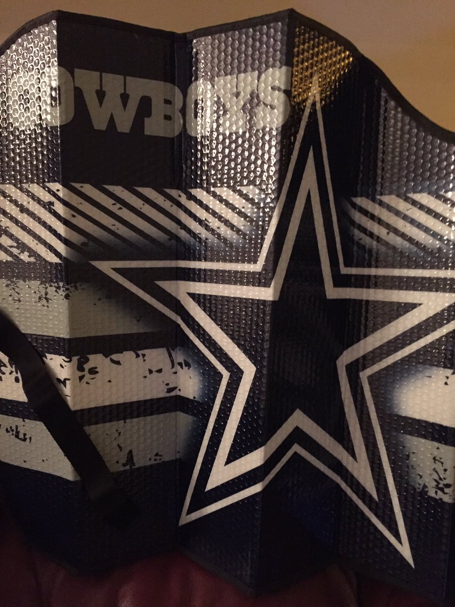 boyswin2015's tweet photo. Happy #TravisFrederickFriday @lisaponyexpress @ecly7 #bestfans💙🏈&Boys😊 https://t.co/fBL98lPHmY