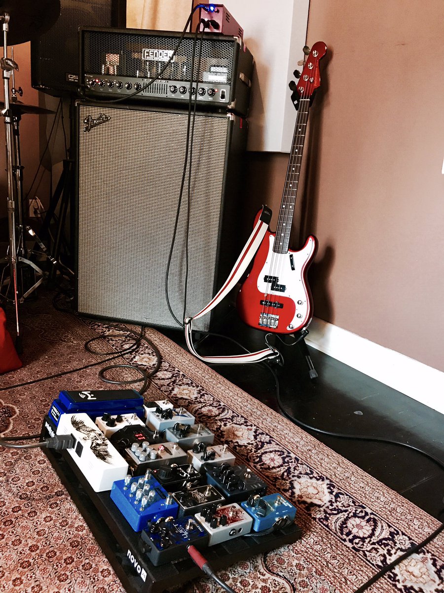 Yutakasao's tweet image. Beautiful
#fender #adesigns #missionengineering #darkglass #stompunderfoot #3leafaudio #walrusaudio #empresseffects #neunaber #pedaltrain