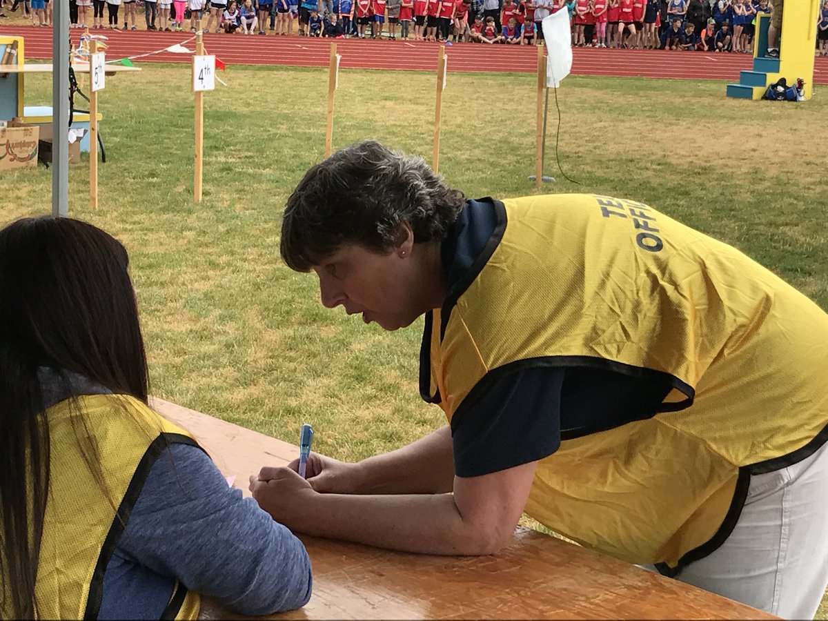 supesd62's tweet photo. @SD62_Sooke Elem Track Meet at Royal Bay this morning.  Hundreds of happy kids &amp; parents, thanks @JackShowers and Lorraine Van Dyk https://t.co/77bkAbUrGa