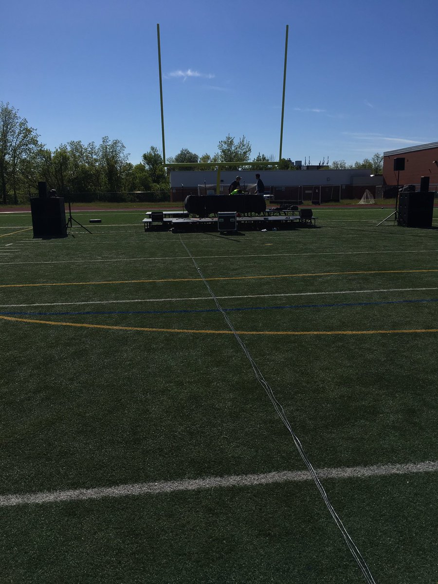 GDHSRelay's tweet photo. Stage is all set! Registration opens in 40 minutes! #GDHSrelay17 https://t.co/ZIpxYaSF2E