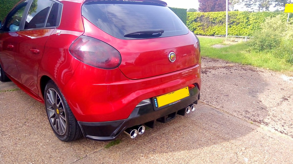 Pup_Levi's tweet photo. Clean those tips #Fiat #FiatBravoSport #DTurbo https://t.co/H3zARJHGIE
