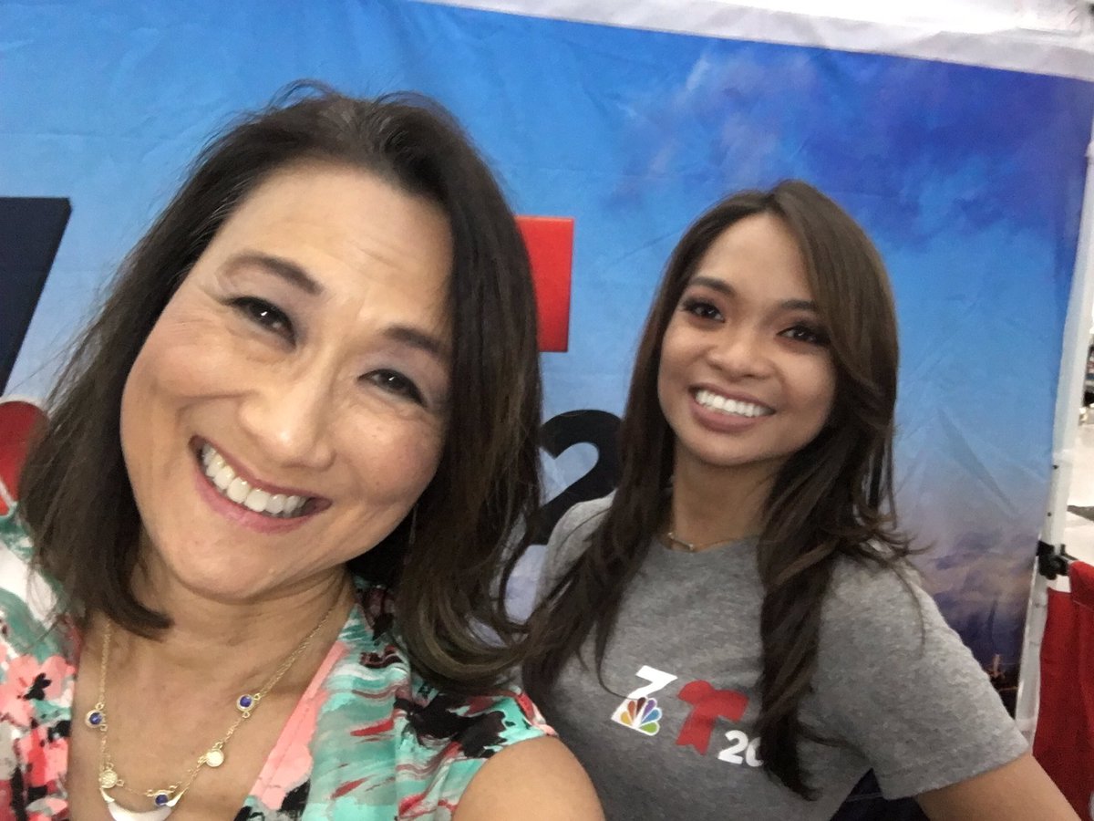 KushiNBCSD's tweet photo. Come see us! #NBC7 @LibertyNBC7SD and me at #NBC7 booth. #rocknrollmarathon #SDConventionCtr #T20 https://t.co/8u3SkjDopE