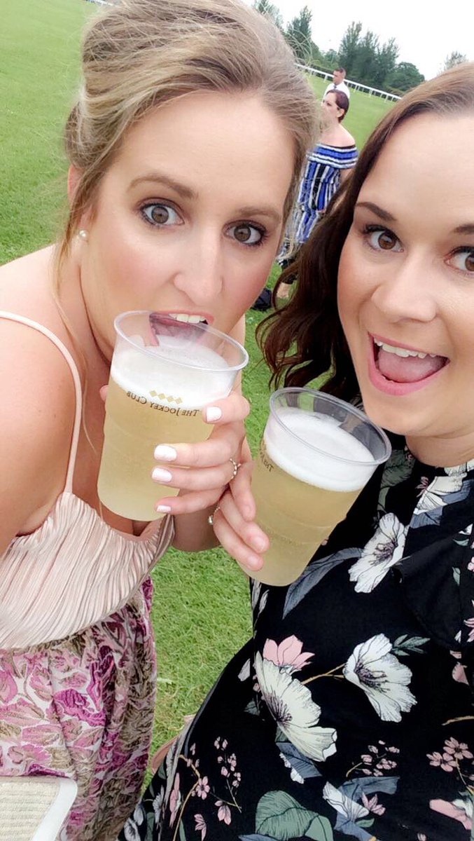 LauraNeame's tweet photo. @ollyofficial needs a Lincolnshire girlfriend....look no further 😂🥂🐎💕#fridayfeeling #marketrasen https://t.co/fN9zi83dIM