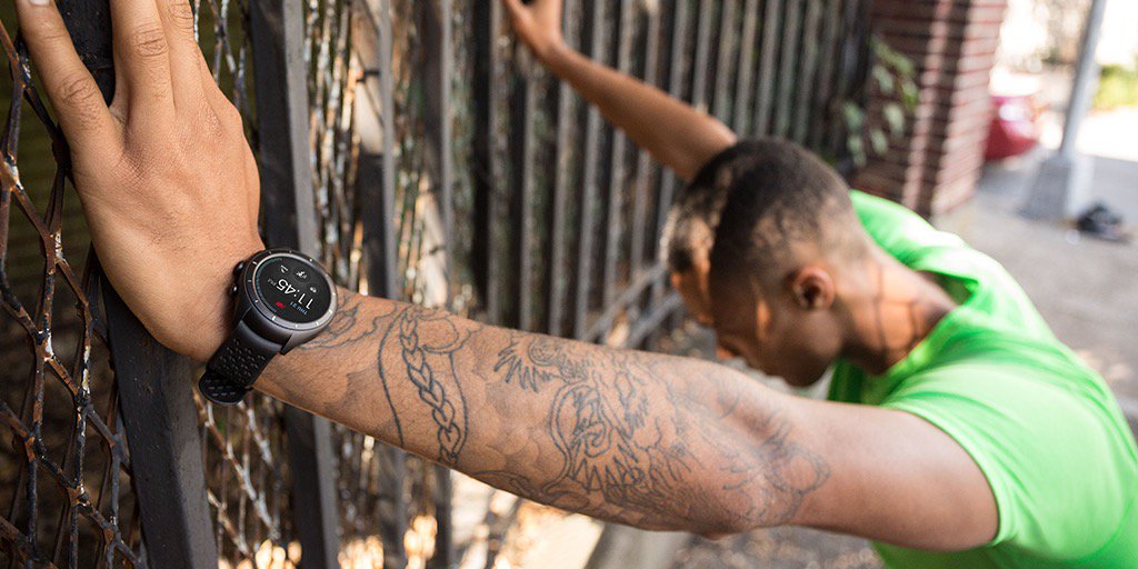 NewBalanceLDN's tweet photo. Track your run time and intervals with one-click lap functionality.
Try the #RunIQ smartwatch in store today. https://t.co/ShEM25aDHE