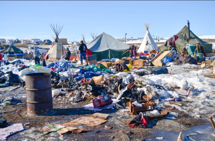 TomiLahren's tweet photo. Just a reminder how the Liberal "environmentalists" treat their Earth Mother. #ParisAccord #SaveOurPlanet https://t.co/GmNEwsIdDq
