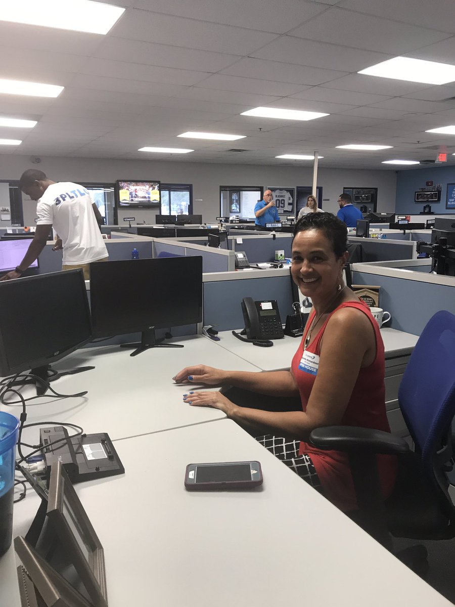 Loyostics's tweet image. One of our guest took over a manager position @MyBlueGrace