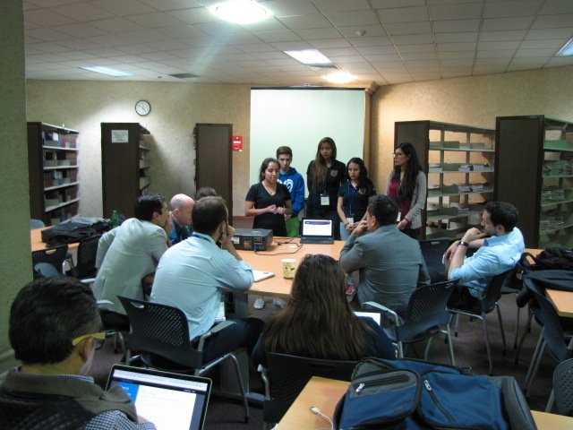 hackadultos's tweet photo. Excelente coordinación y mucho aprendizaje con nuestros mentores de @MITSanaMobile y @ComunicacionTS ¡Gracias profesores! https://t.co/Kb89AOrbBv