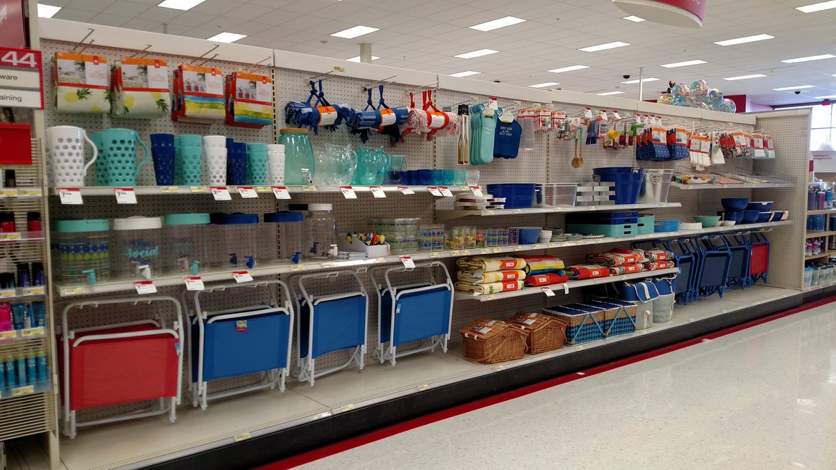 Flexing and filling our summer picnic trend run! #vmtl #makeiteasy <a href="/jessicamalczew1/">Toma-21</a> @FitchburgSteve @domcolosimo @ncraynon