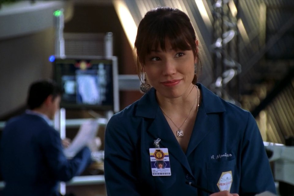 _EmilyDeschanel's tweet photo. This is cute 💞💞 @michaelaconlin https://t.co/LvAwiEdI4A