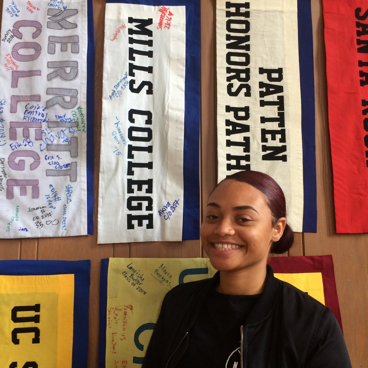 EnvisionSchools's tweet photo. More #CollegeBound Joy: Akira is headed to @MillsCollege π So proud of her and all our grads #collegesigningday2017 #BetterMakeRoom https://t.co/fJkFz0y7BG