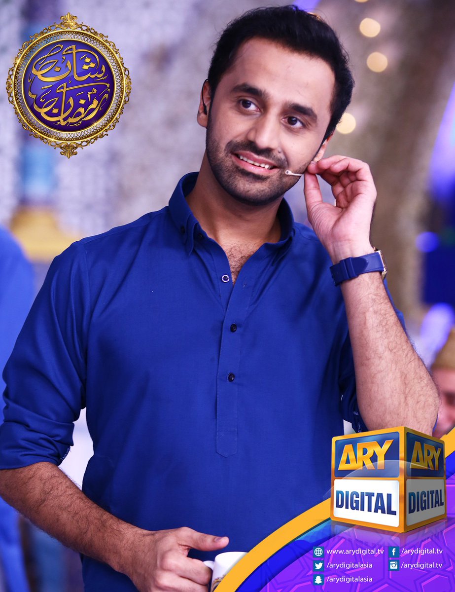 arydigitalasia's tweet photo. Lets see how many retweets for your favourite host #WaseemBadami ❤️❤️
Keep watching #ShaneSehr LIVE right now on #ARYDigital
#ShaneRamazan https://t.co/nX3WyGErsA