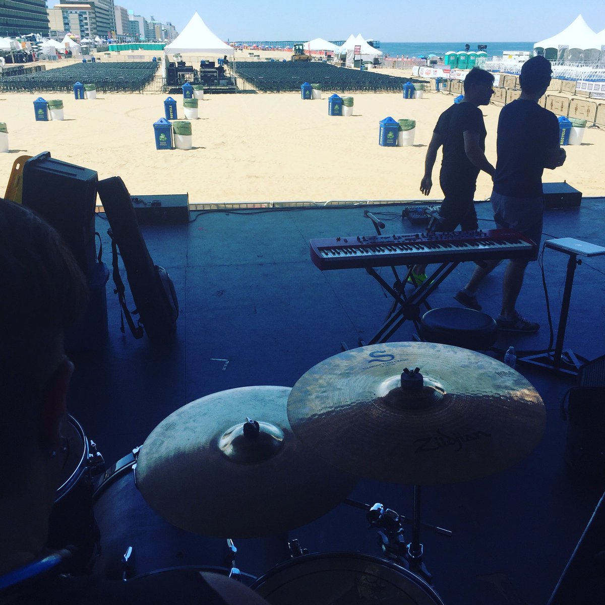 brandonlay's tweet photo. #virginiabeach https://t.co/L2dc9eCkVA