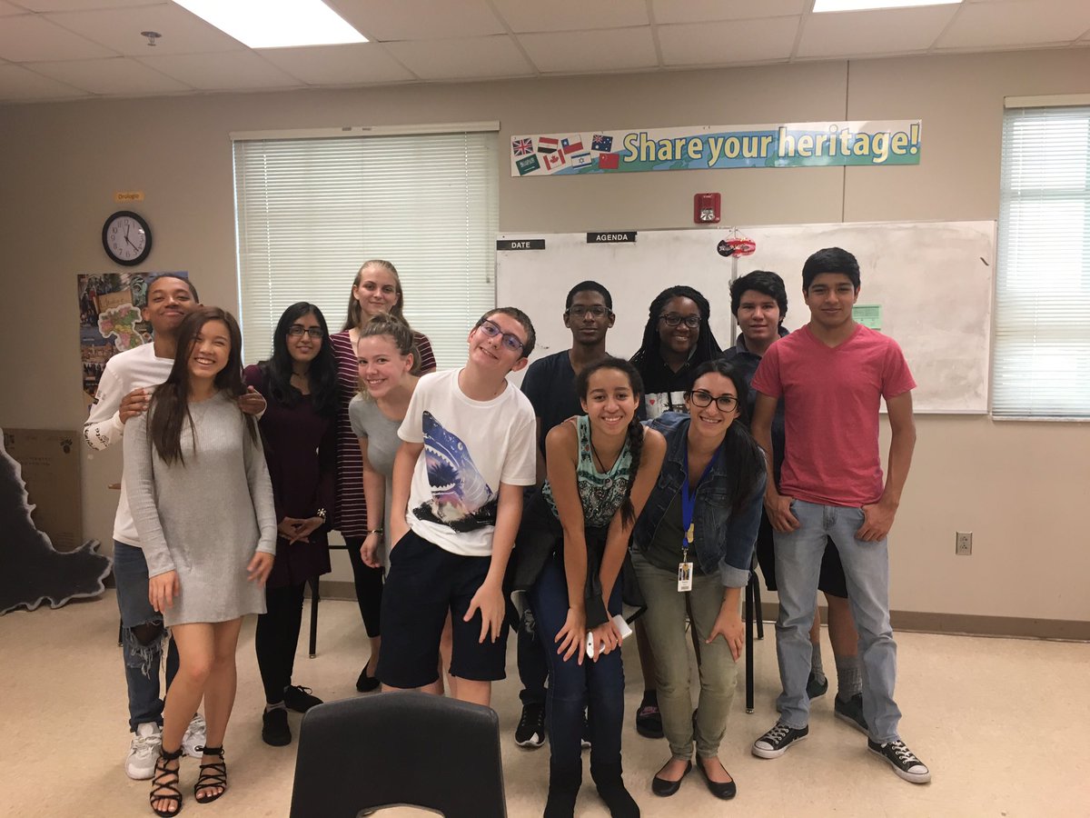 ProfFrisone's tweet photo. What a great year it has been with Italian 1. I will miss you all! Buona estate a tutti! ☀️ https://t.co/c68109QW1S